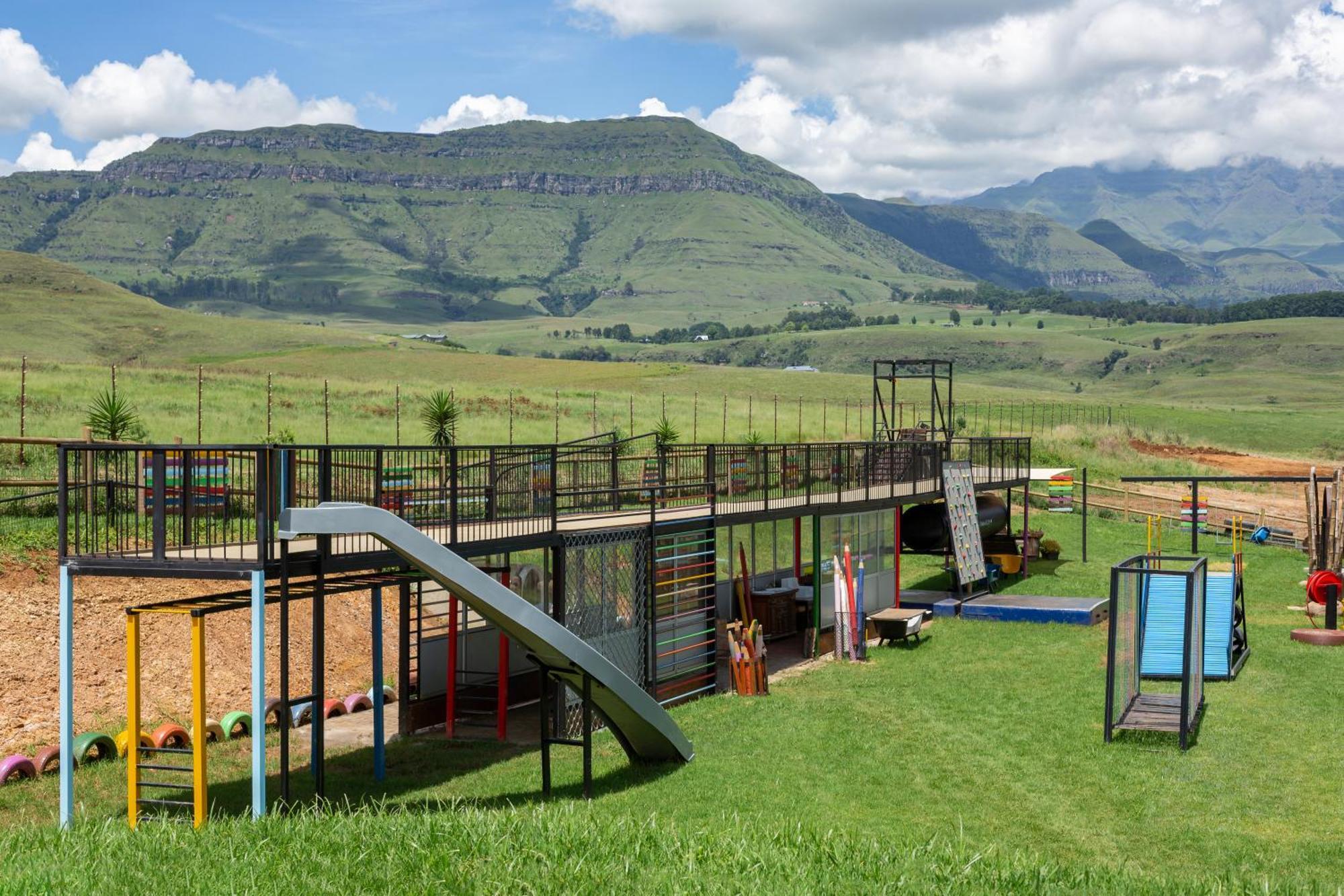 Dragonview Lodge Champagne Valley Екстериор снимка
