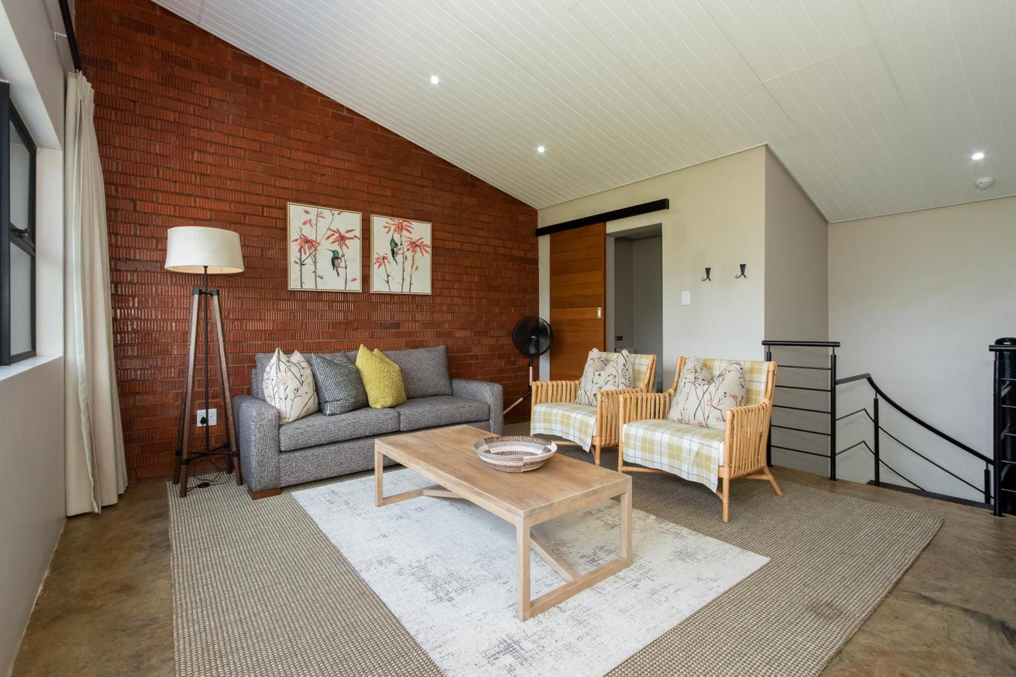 Dragonview Lodge Champagne Valley Екстериор снимка