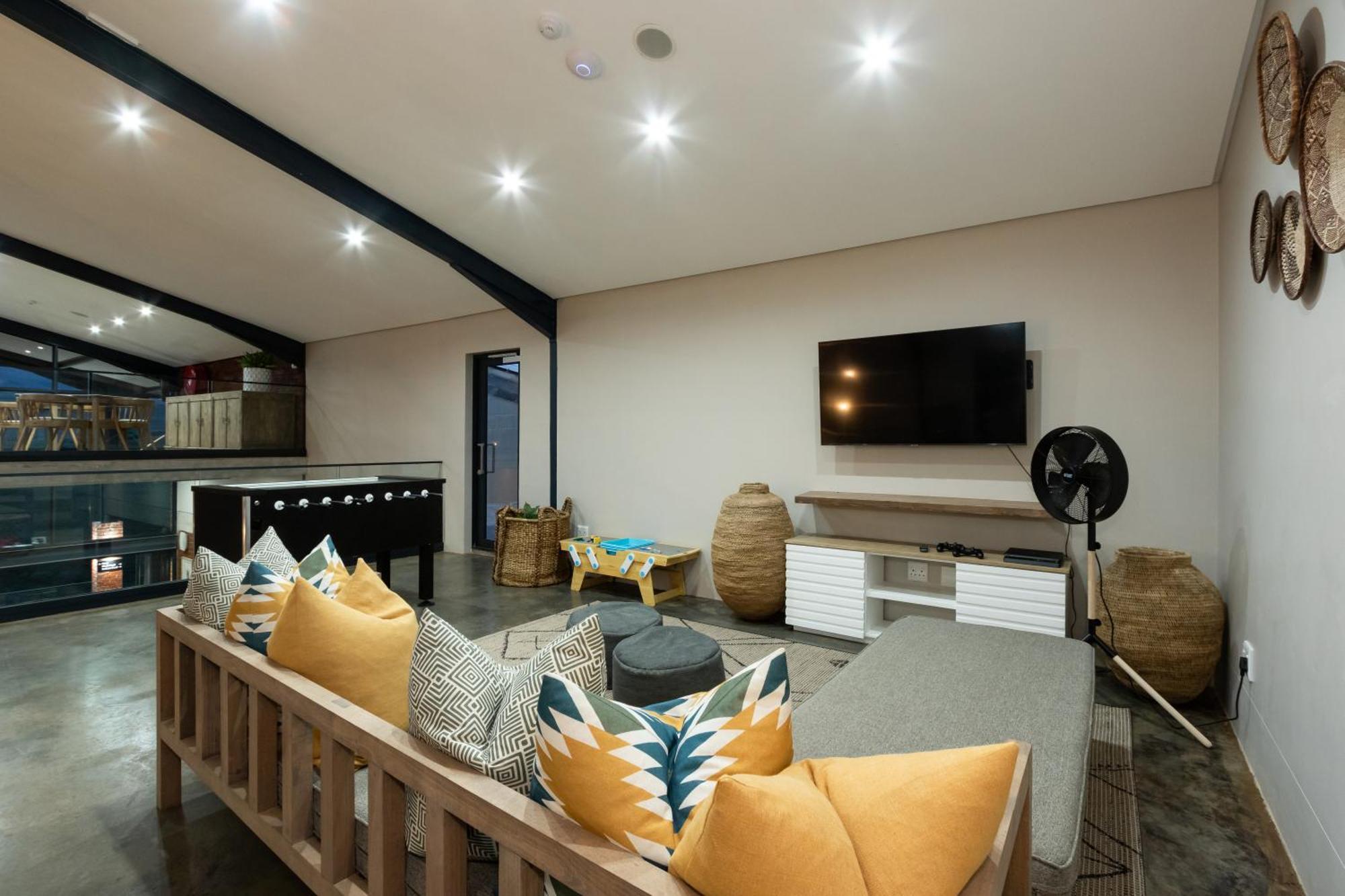 Dragonview Lodge Champagne Valley Екстериор снимка